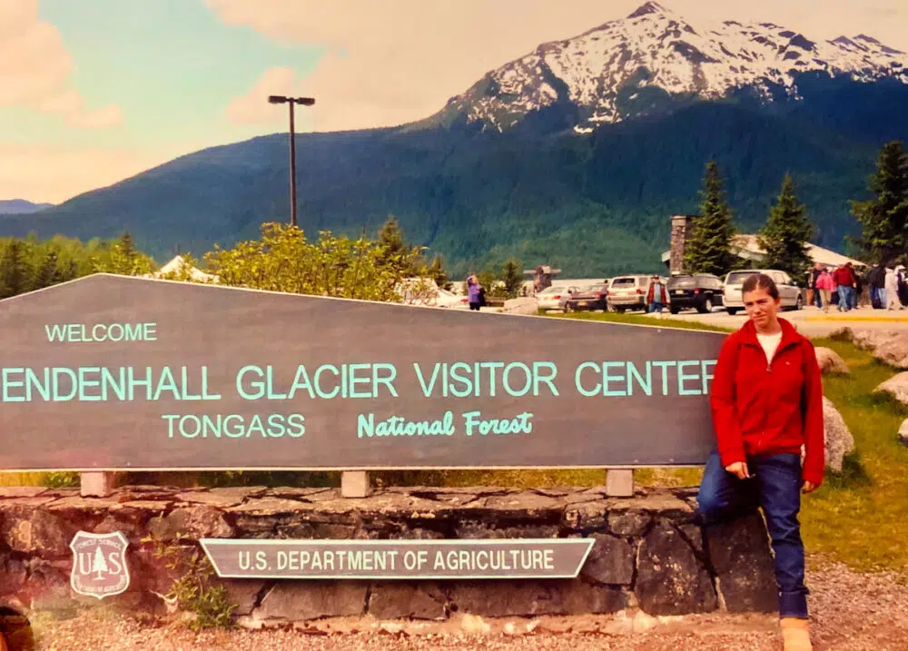 mendenhall-glacier-visitor-center