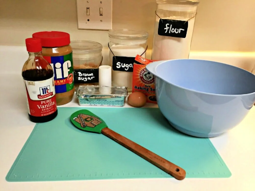 peanut-blossoms-recipe-ingredients