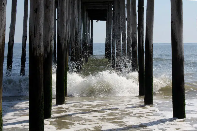 waves-under-fishing-pier-south-carolinas-hammock-coast