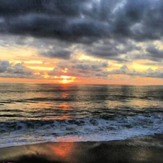 what-nobody-tells-you-about-living-at-the-beach