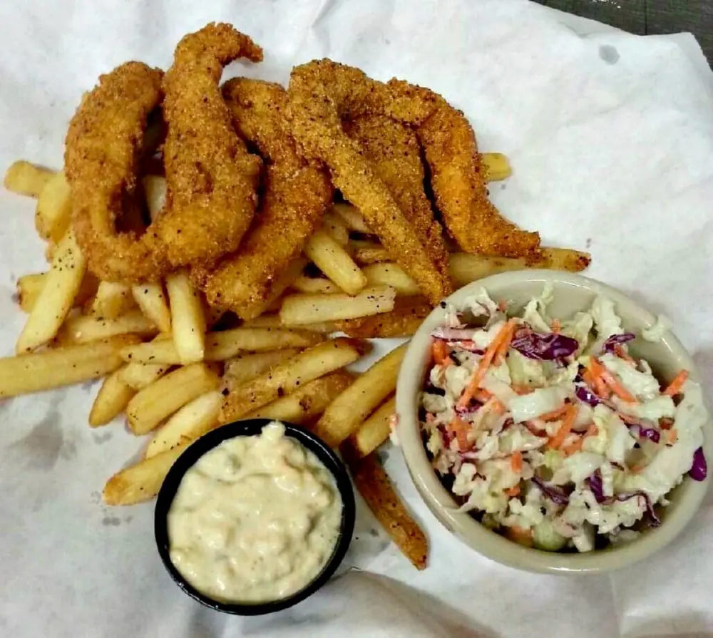chicken-fingers-with-fries-and-slaw-canyon-lake-tx