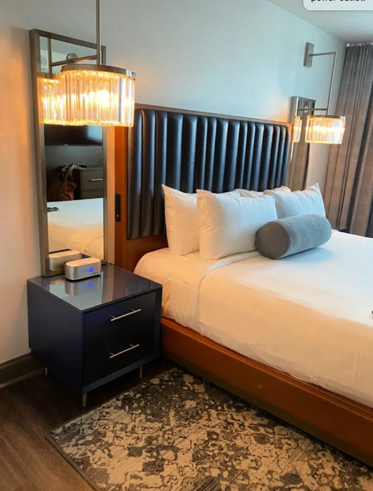 bedroom-and-cool-light-fixtures-legends-hotel