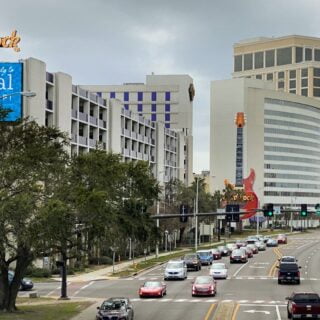 street-view-of-hotels-and-casinos-in-Biloxi