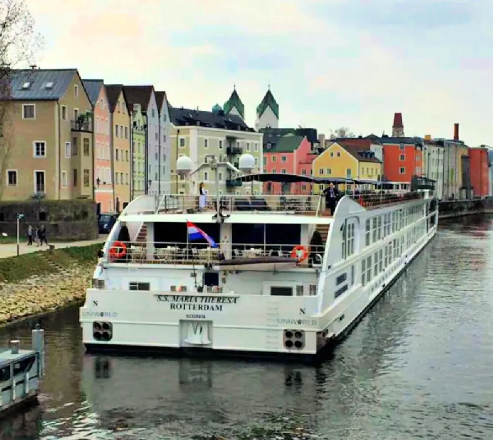 boat-on-river-passau-germany