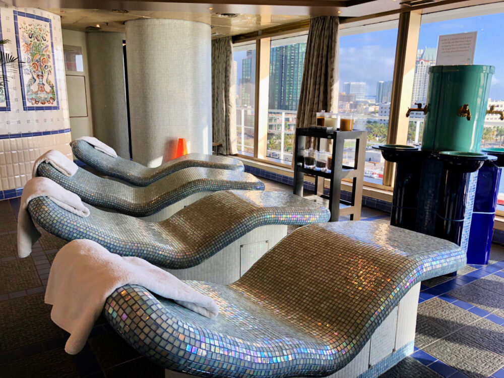 mosaic-loungers-in-the-spa