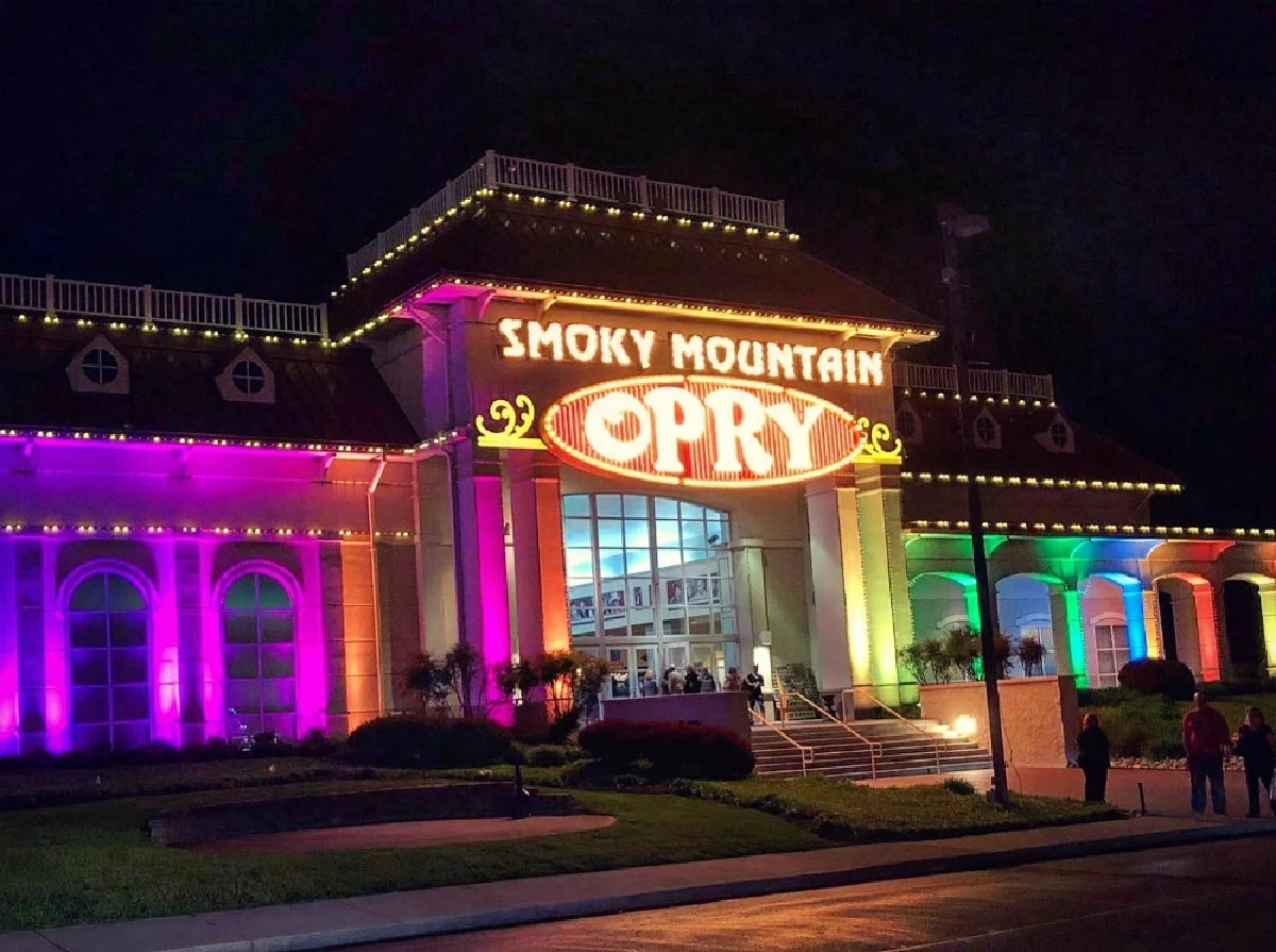 smoky-mountain-opry-at-night
