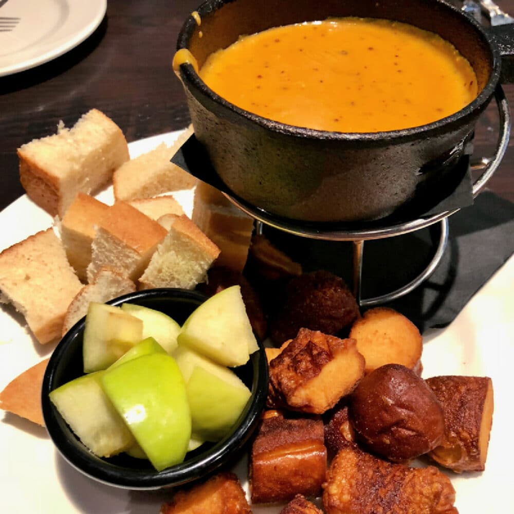 the-local-goat-cheese-fondue-with-apples