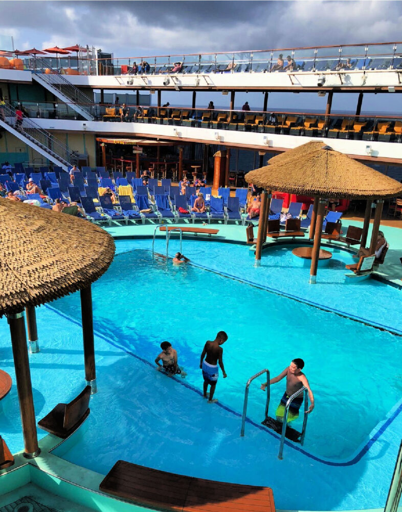 carnival-vista-pool-and-loungers