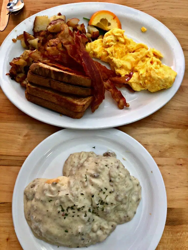 the-galley-grill-breakfast-and-biscuit