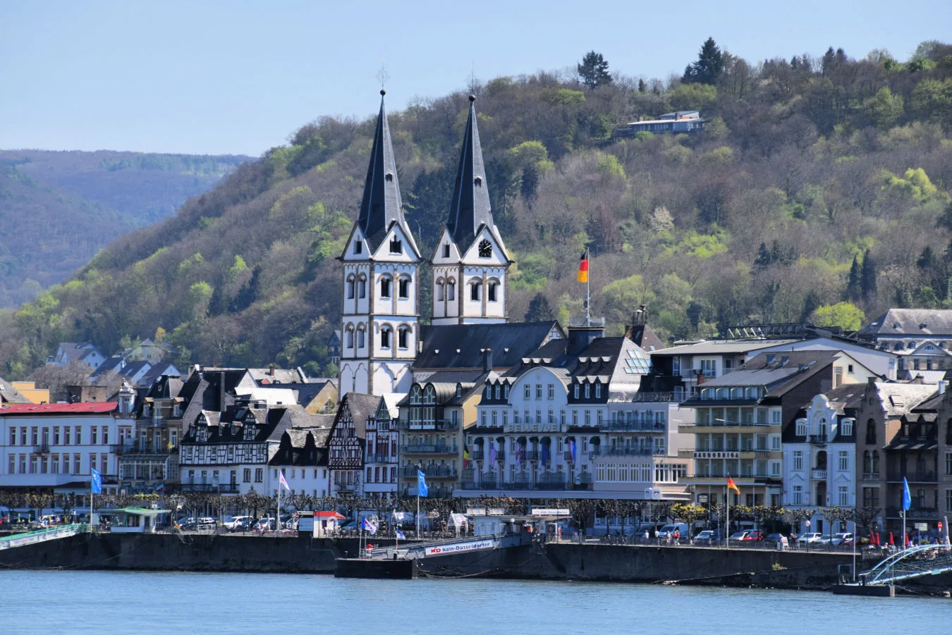 scenic-cruising-middle-rhine