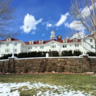 front-of-the-stanley-hotel-in-estes-park
