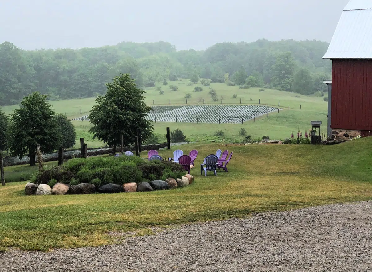 adorable-seating-area-in-northern-michigan