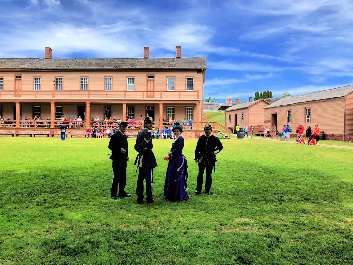 fort-mackinac-reenactment