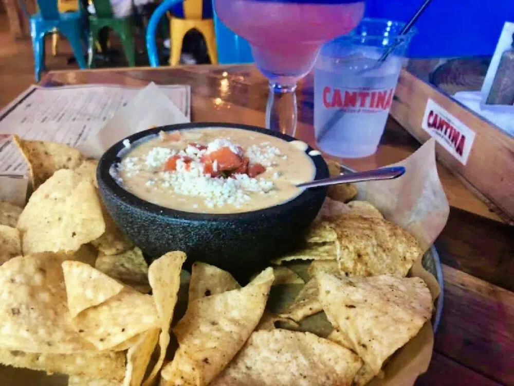 queso-dip-from-the-cantina