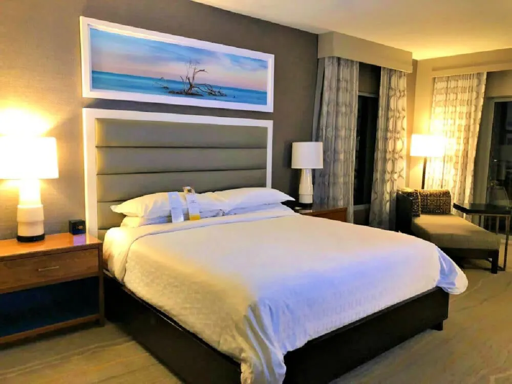 hotel-room-in-panama-city-beach