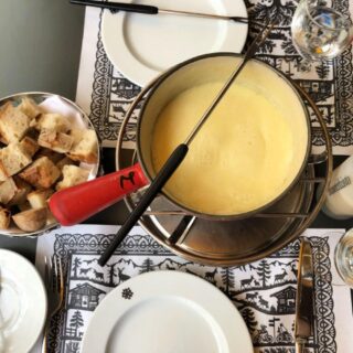 swiss-fondue-pot