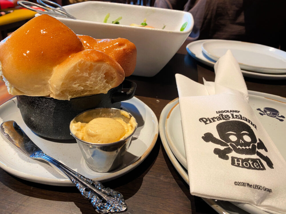 dinner-roll-and-salad-pirate-island-hotel