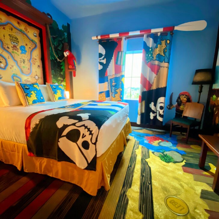 pirate-island-hotel-room