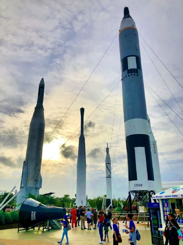 rocket-garden-at-dusk
