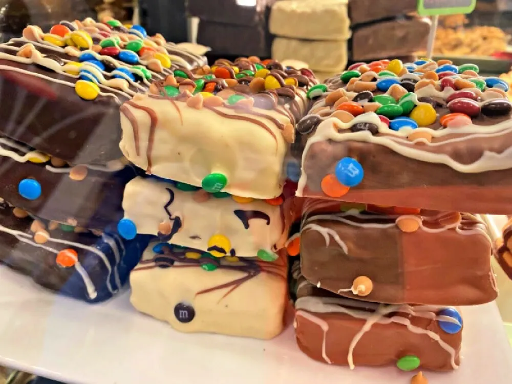candied-fudge-from-bubbas
