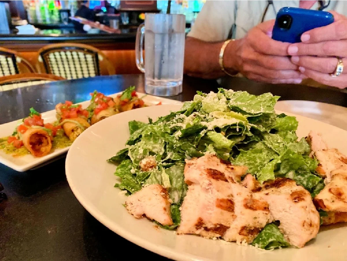 cheesecake-factory-caesar-salad