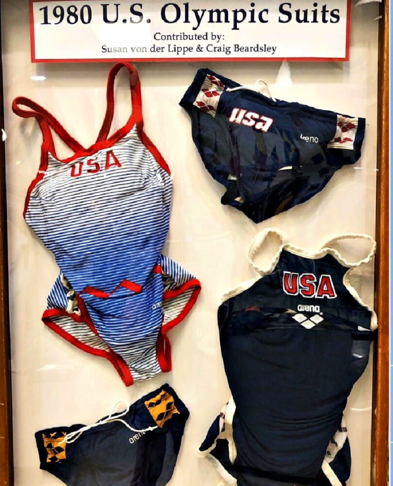 swimming-hall-of-fame-swimsuit-display