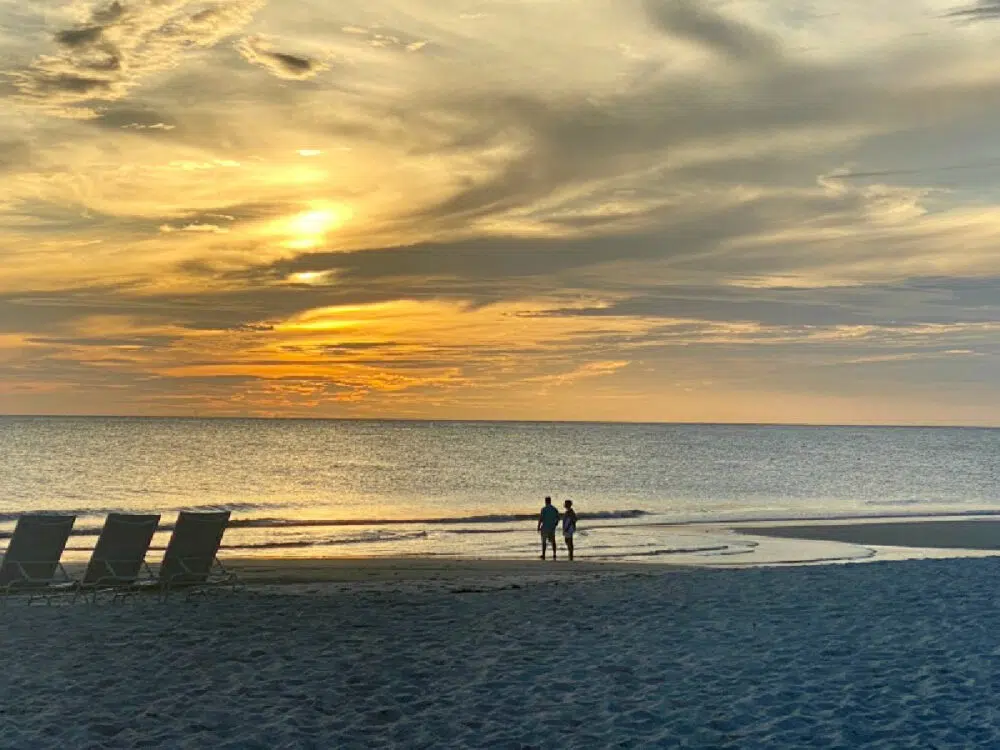 naples-sunset-on-the-beach
