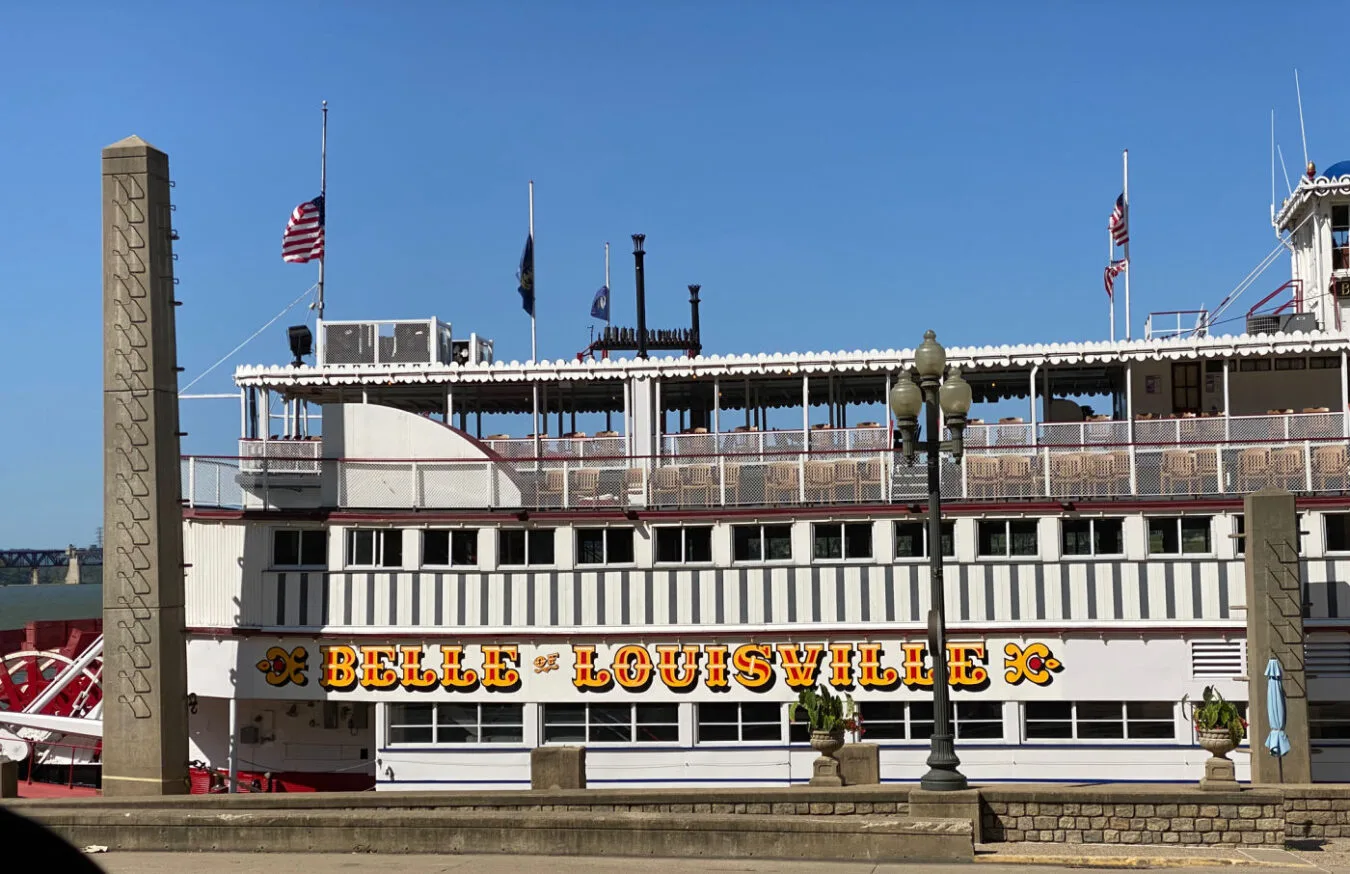 belle-of-louisville-paddlewheel