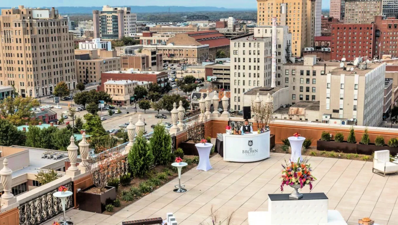 the-brown-hotel-rooftop-in-louisville