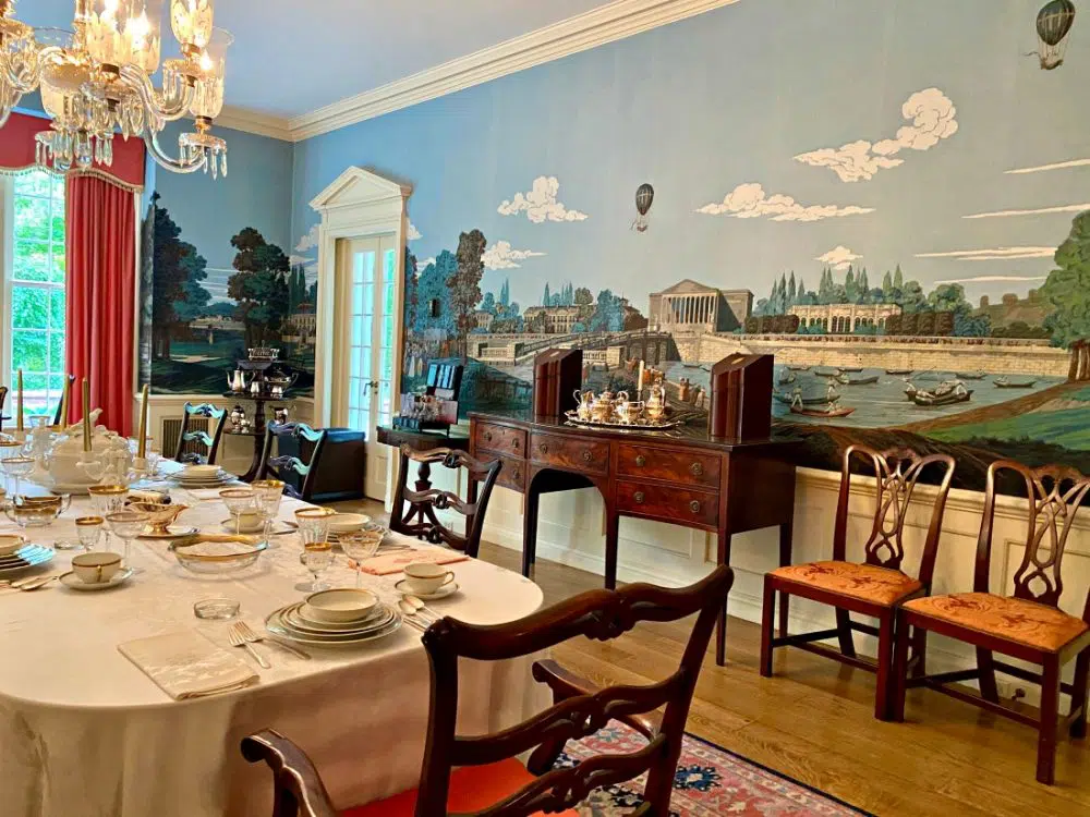 historic-mansion-in-toledo-dining-room