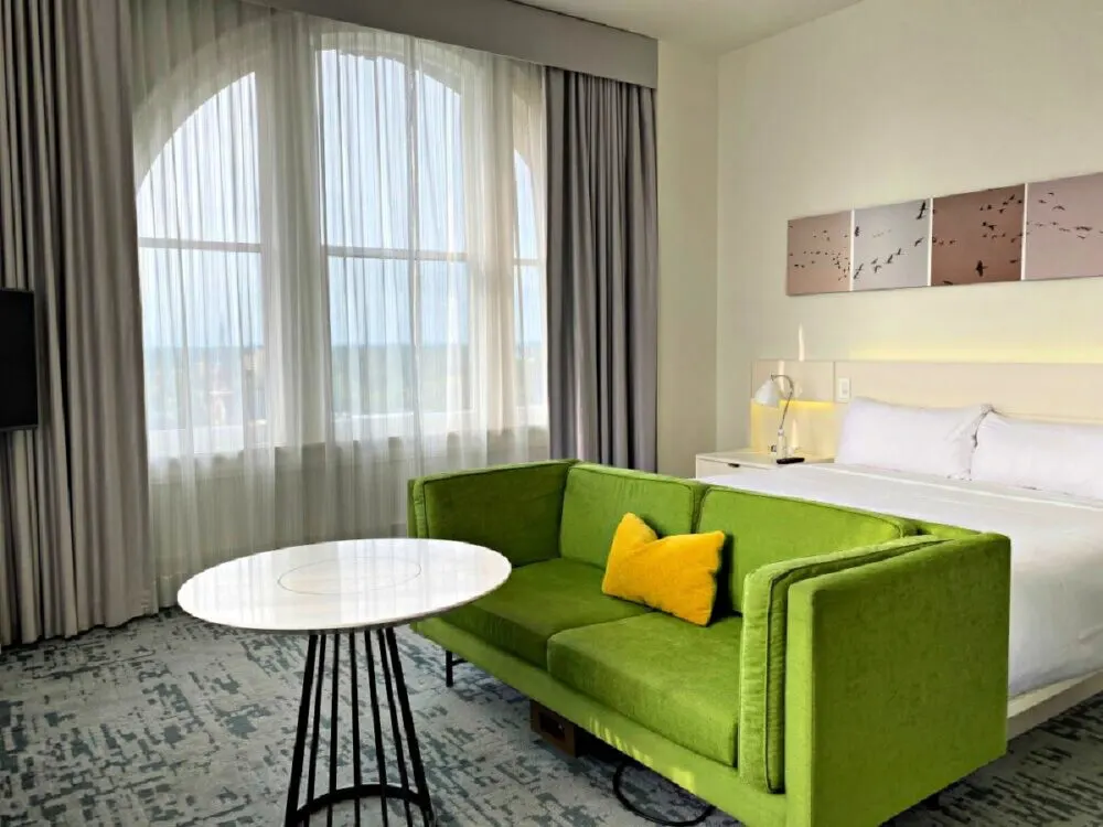 21c-hotel-lexington-green-sofa