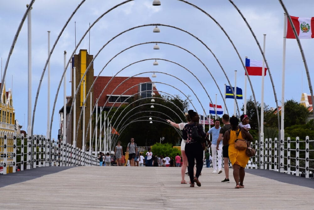 queen-emma-pontoon-bridge