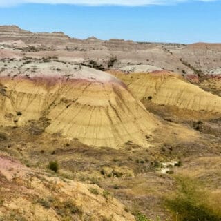 colored-rings-on-the-badlands-rock-formations