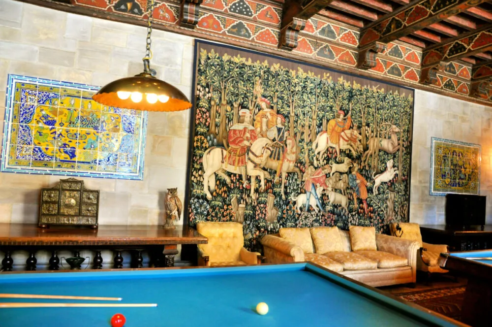 hearst-castle-billiards-room