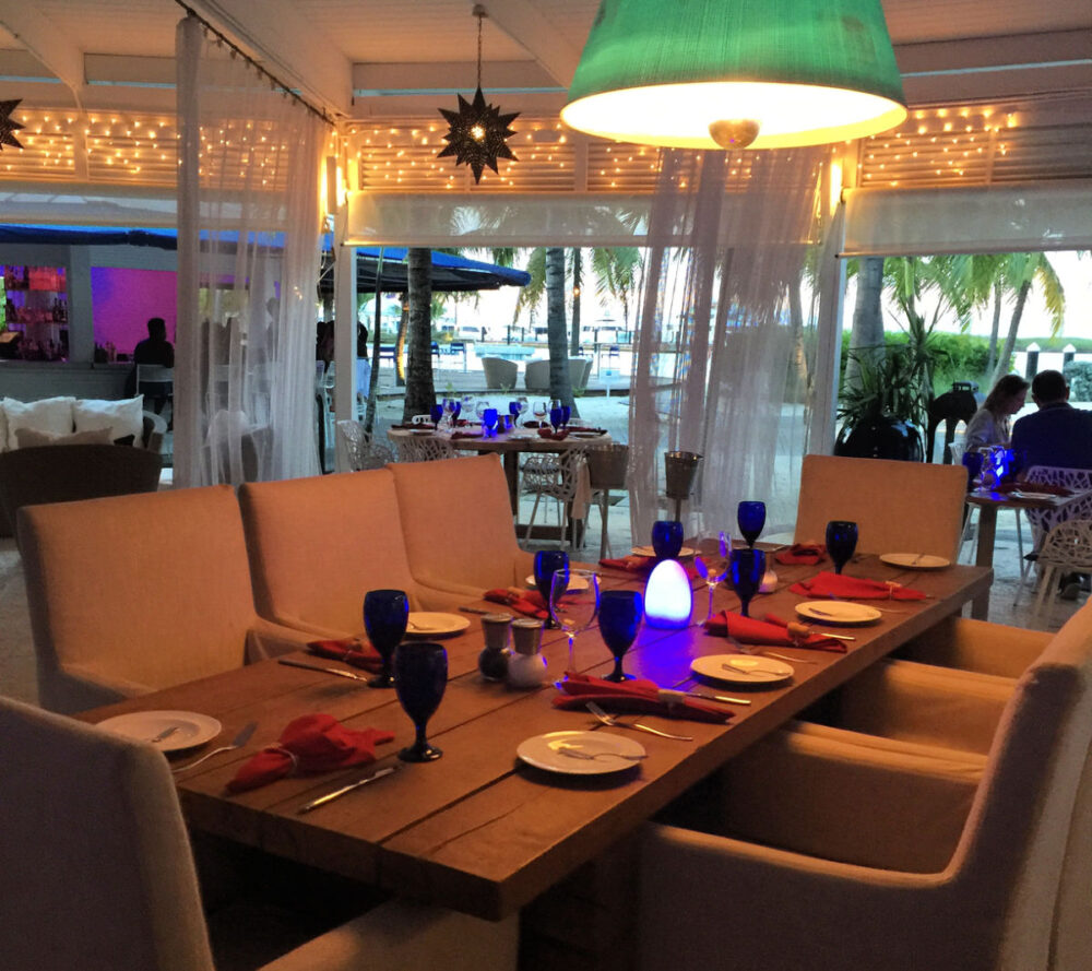 dining-room-blue-haven-resort