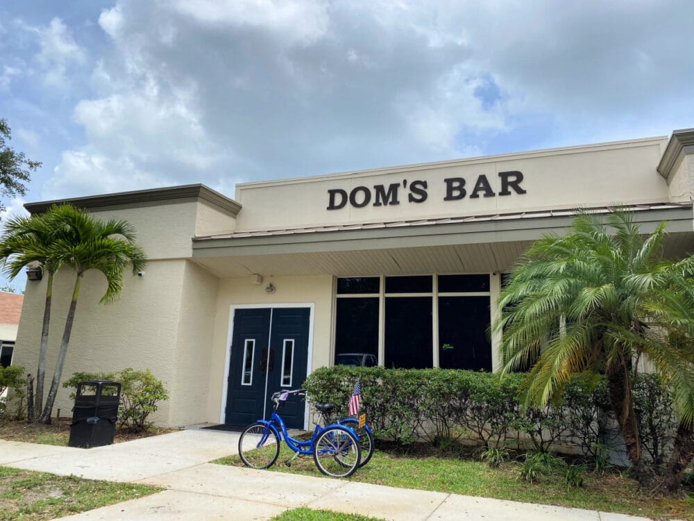doms-bar-exterior-view