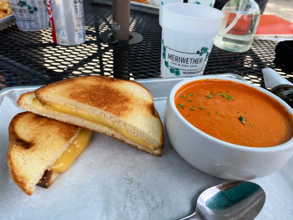 grilled-cheese-with-tomato-bisque