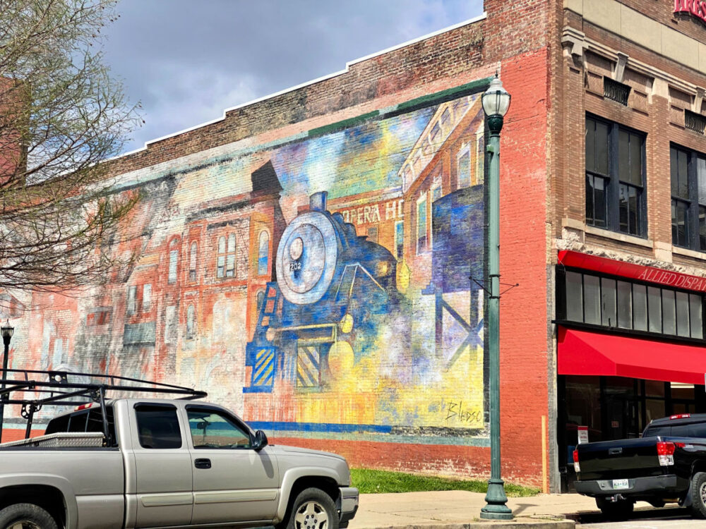 railroad-mural-downtown-johnson-city