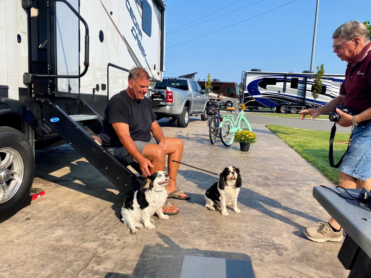 making-friends-at-campground