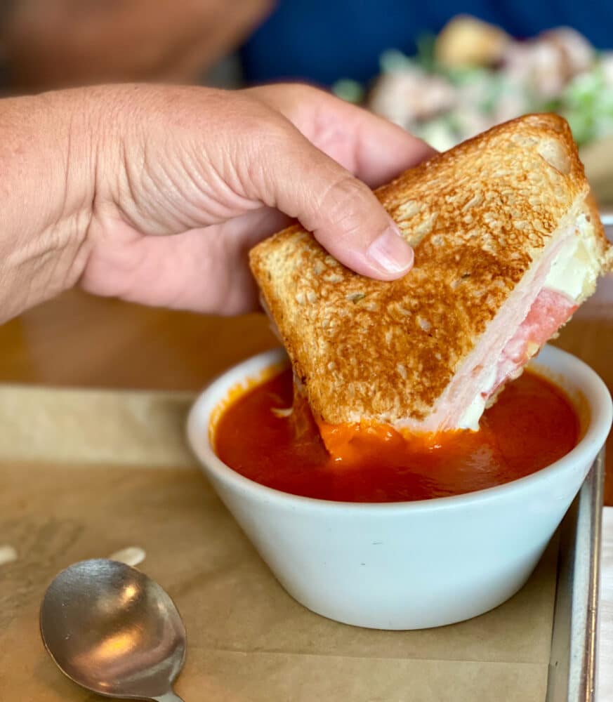 sandwich-and-tomato-soup