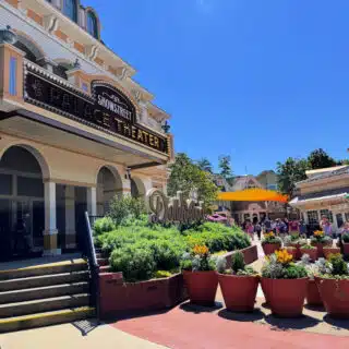 dollywood-showstreet-palace-theater