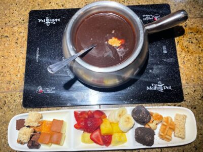 chocolate-fondue-from-the-melting-pot
