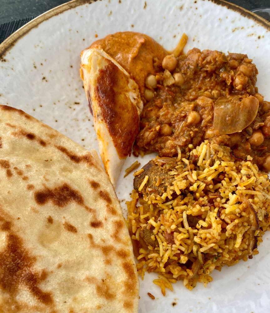 indian-food-with-naan-bread