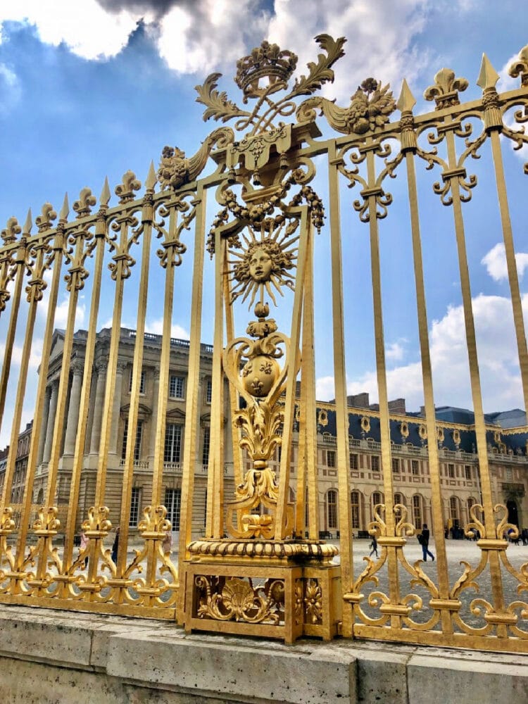 palace-of-versailles-gold-gates