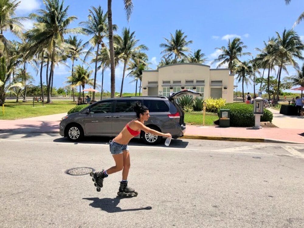south-beach-roller-skating-girl