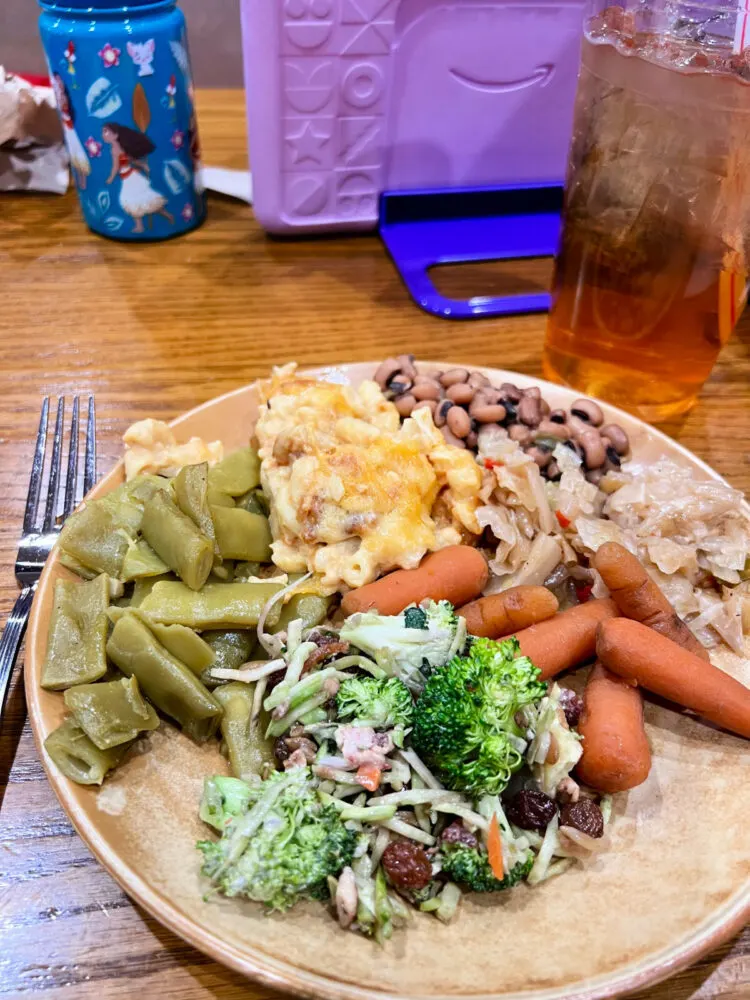 mcclain-lodge-buffet-lunch-plate
