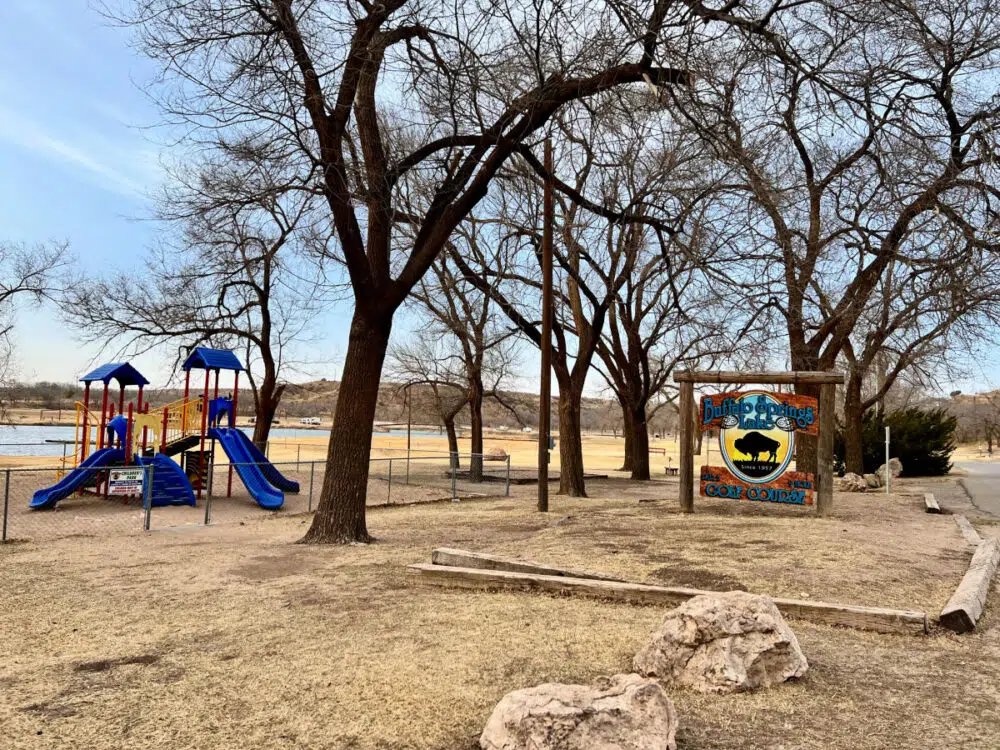 buffalo-springs-park-playground