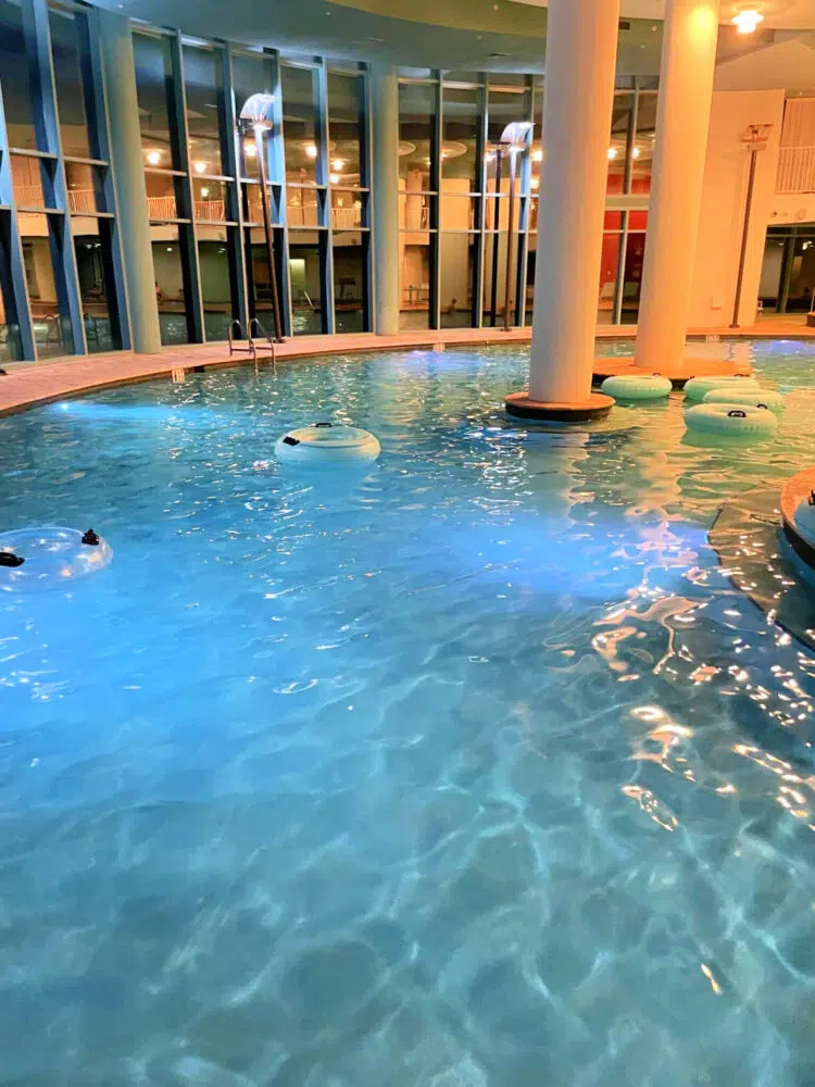 indoor-pool-turquoise-place