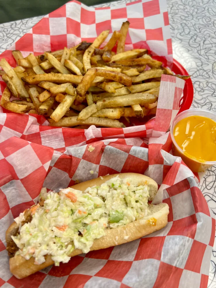 daves-t-and-l-hotdogs