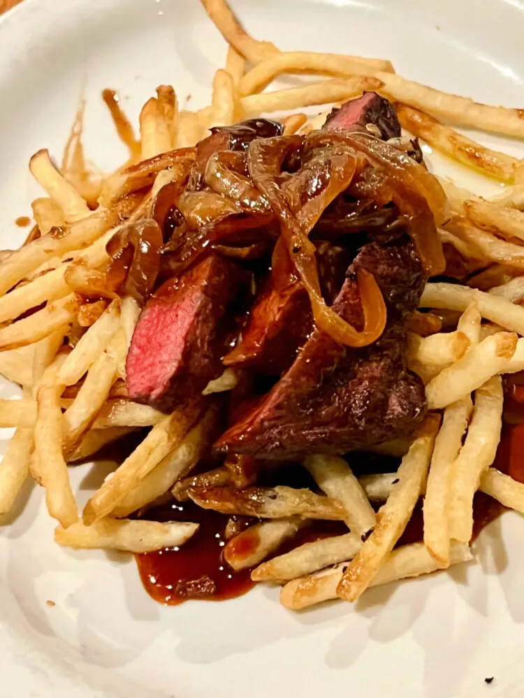 steak-frites-with-caramelized-onions